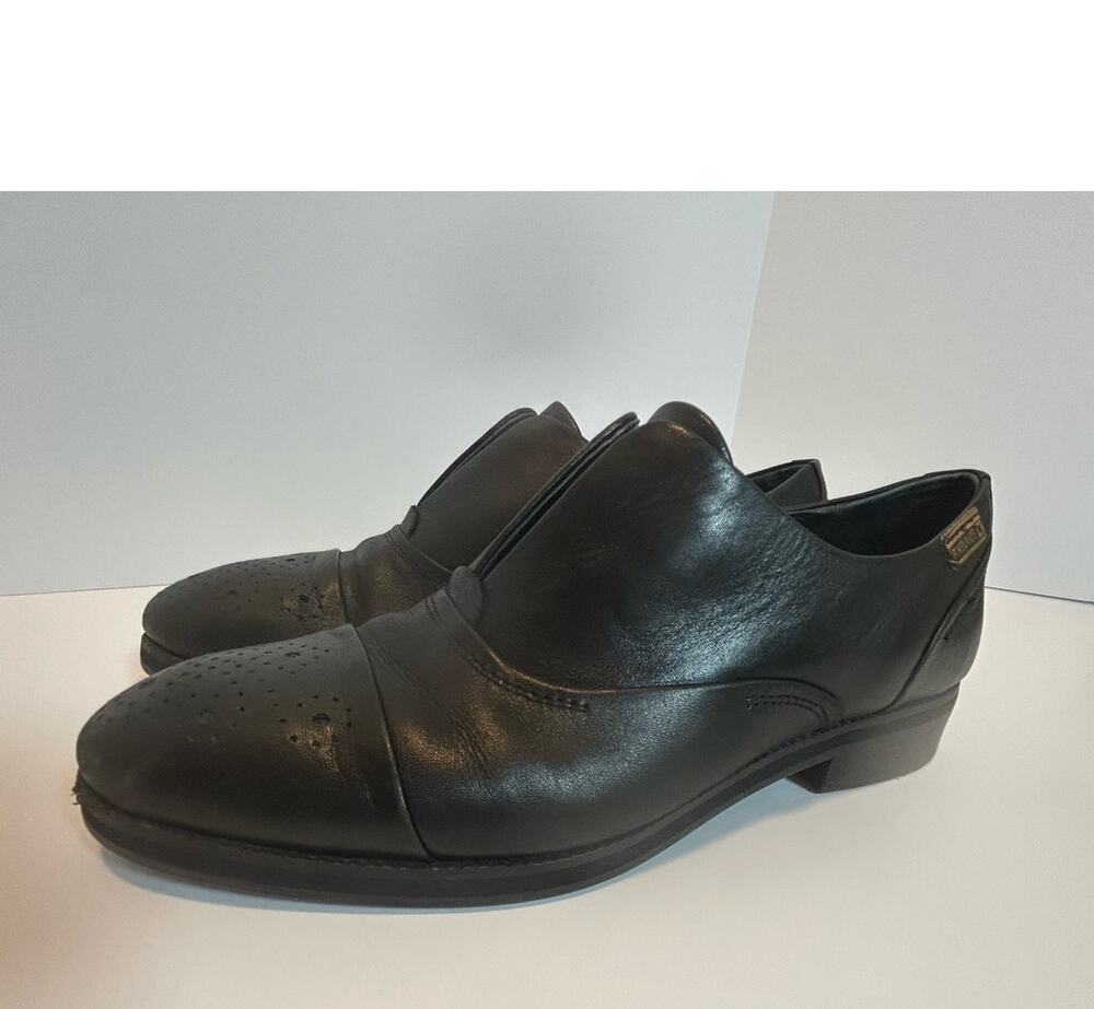 Pikolinos Size 40 Women's Black Leather Loafer Cap Toe Low Heel